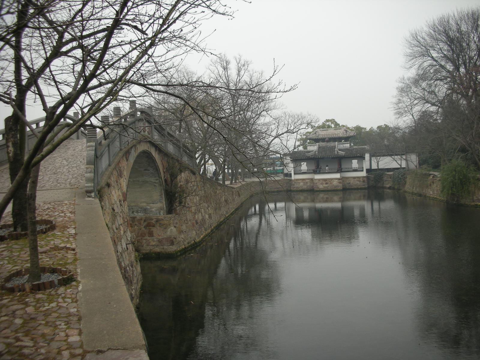 2000年ほど前は錫(スズ)の産地だったが、今は錫がない無錫(その2..無錫を代表する観光地である太湖)